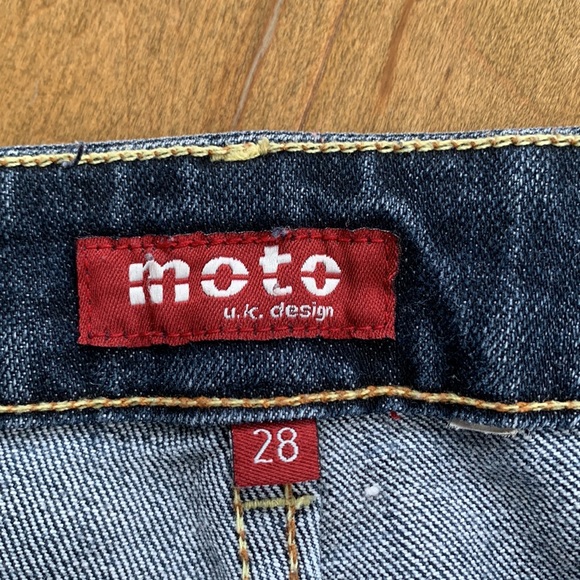 Low Waisted Flared Vintage Jeans - Picture 5 of 6